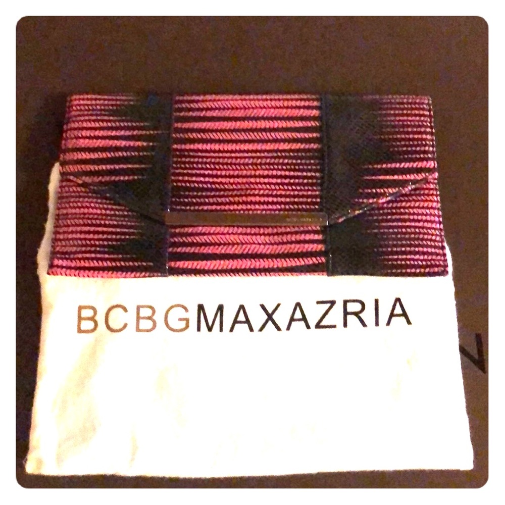 BCBG clutch